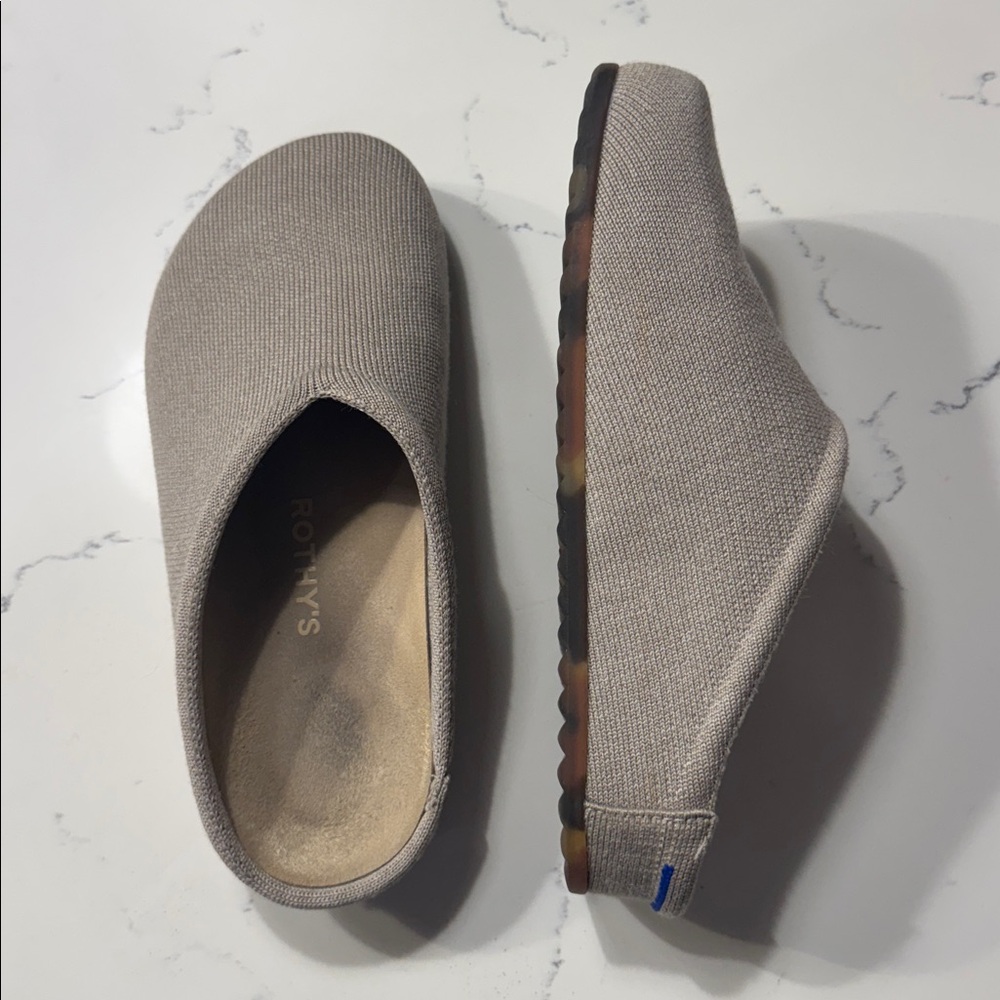 ROTHYS the casual clog in color dove size 7